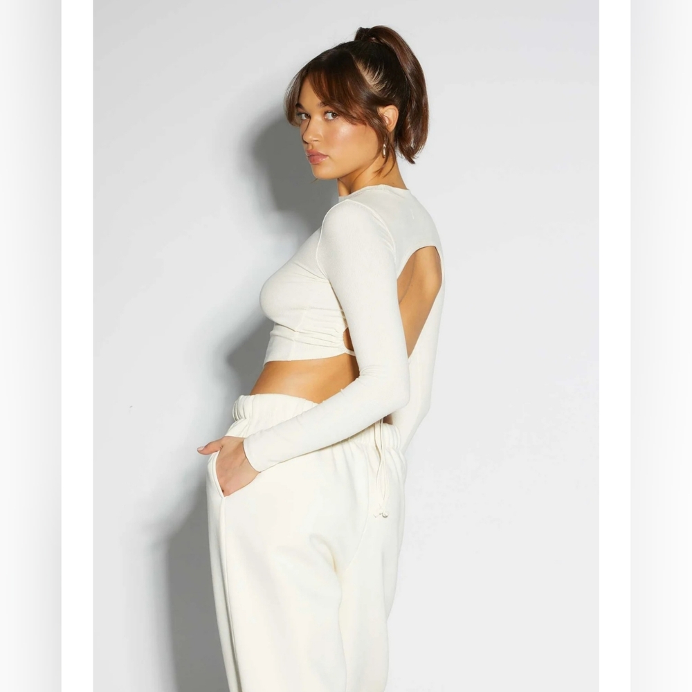ELADAY NWT Noel Ribbed Long Sleeve Open-Back Crop Top - Baby Blue - XL